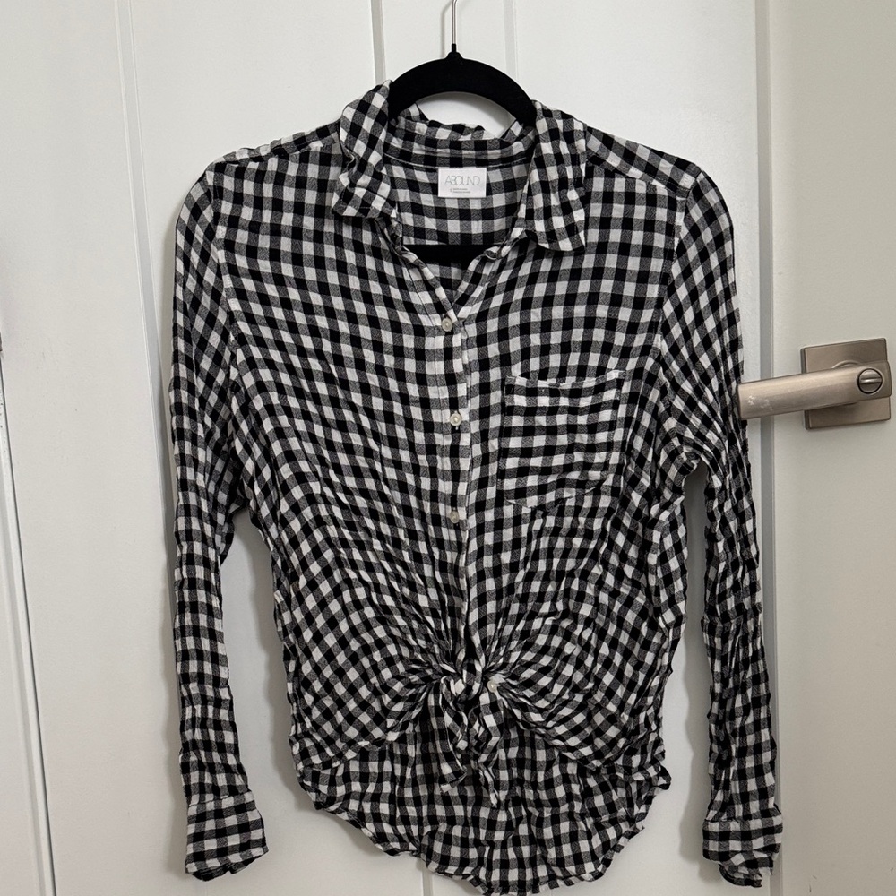 Black & White Gingham Tie-Front Button-Up Shirt